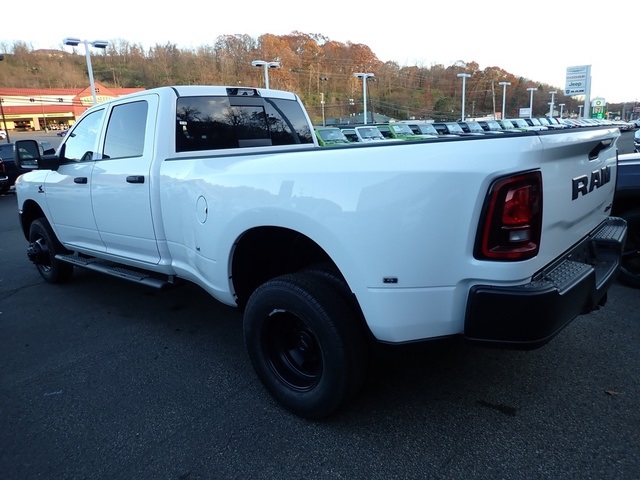 2026 Ram 3500 Tradesman photo 3