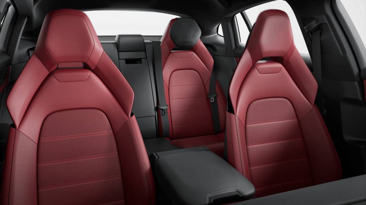 2026 Porsche Panamera 4 photo 9