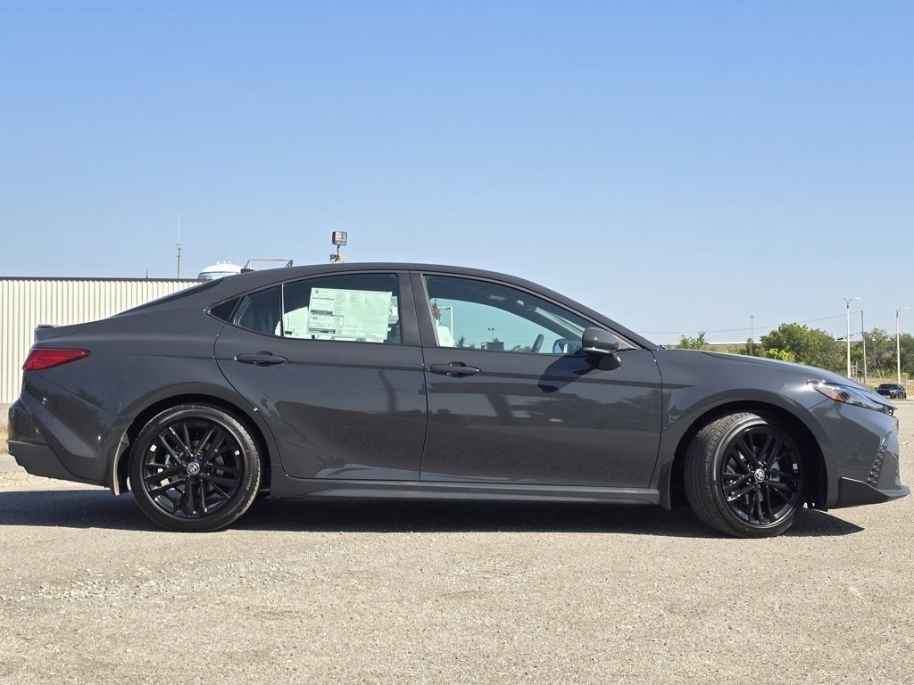 2026 Toyota Camry SE photo 8