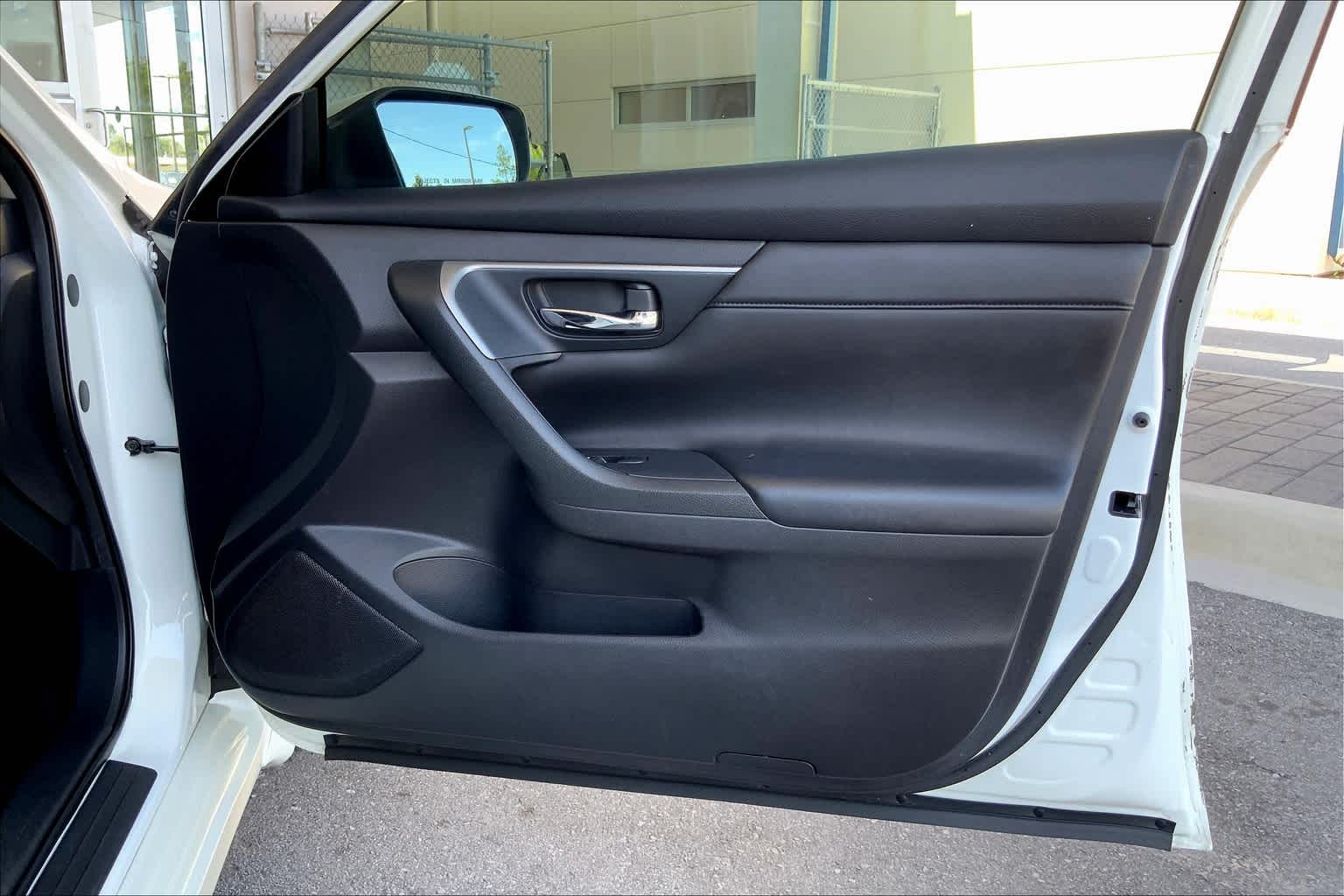 2015 Nissan Altima 2.5 S photo 20