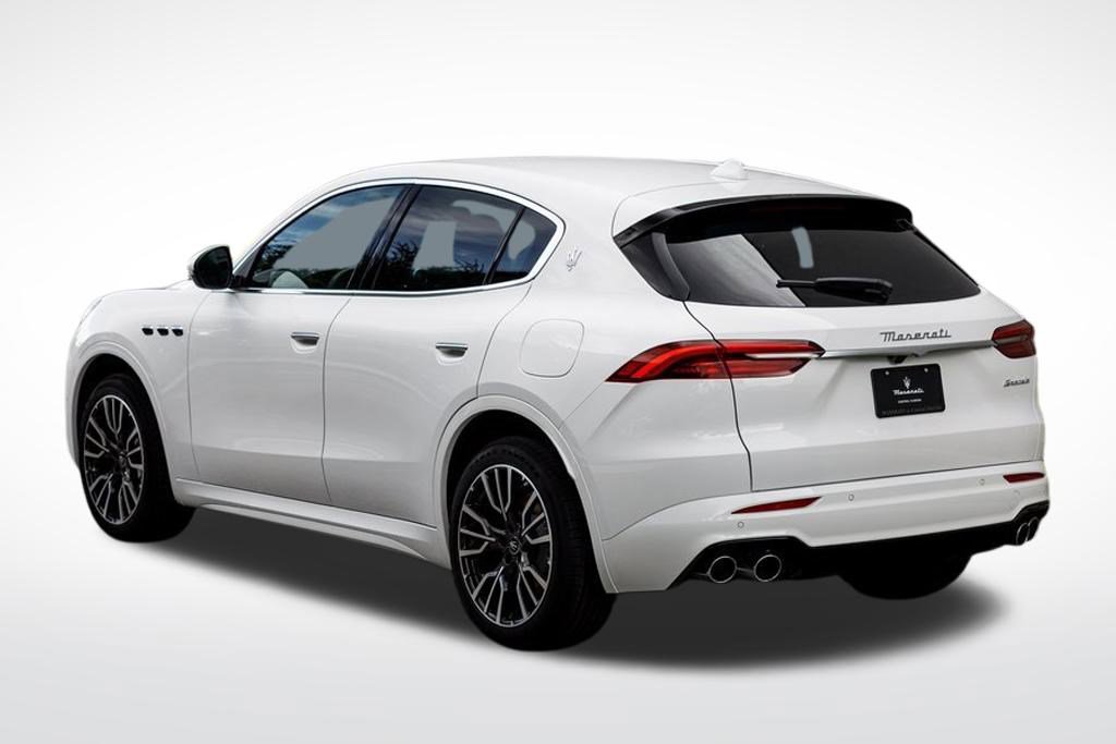 2025 Maserati Grecale photo 3
