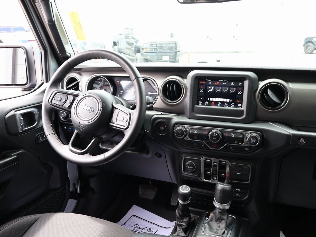 2023 Jeep Wrangler Willys 4xe photo 12