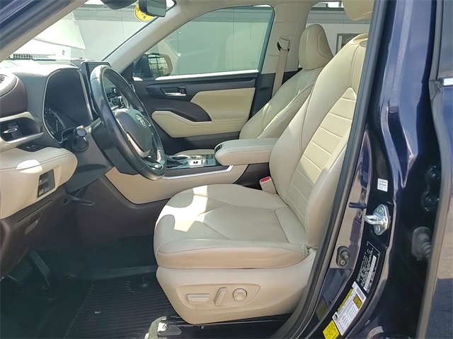 2022 Toyota Highlander XLE photo 10