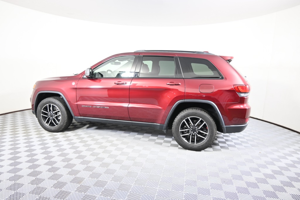 2021 Jeep Grand Cherokee Trailhawk photo 3