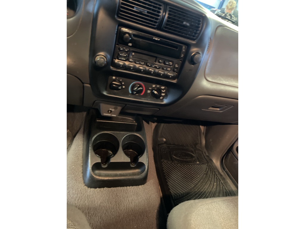 2002 Ford Ranger XLT photo 9