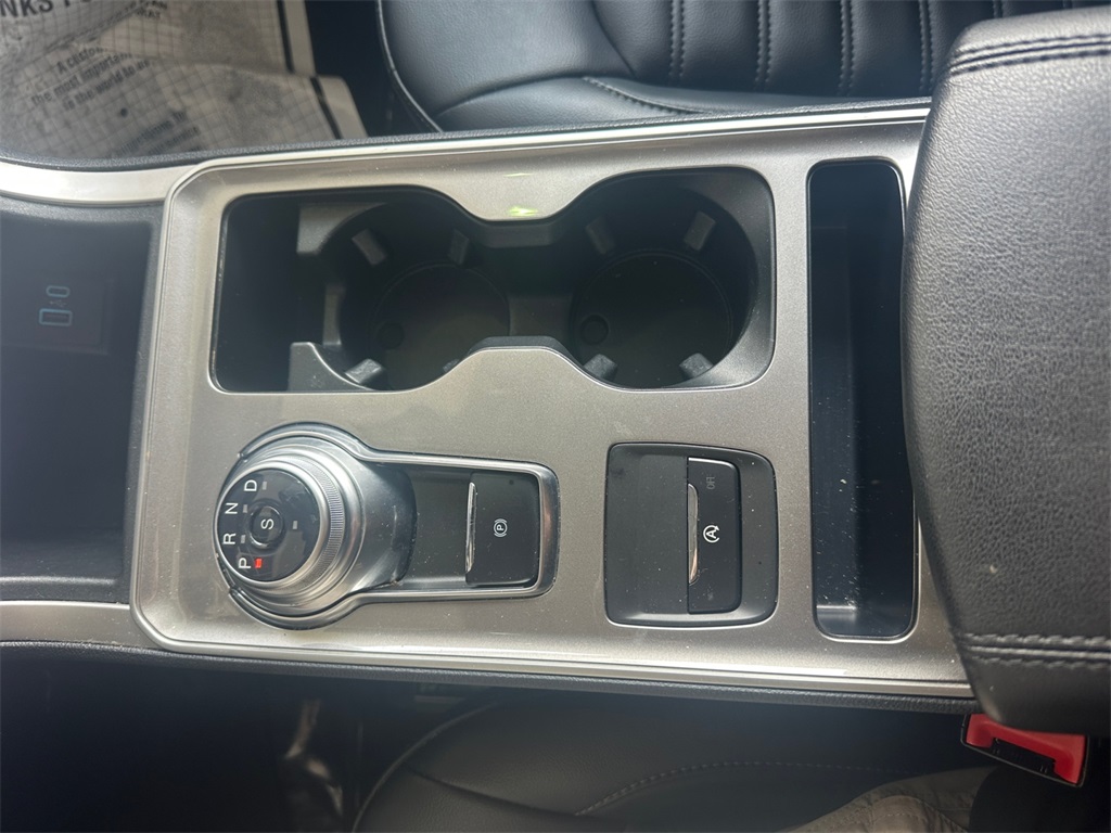 2024 Ford Edge SEL photo 11