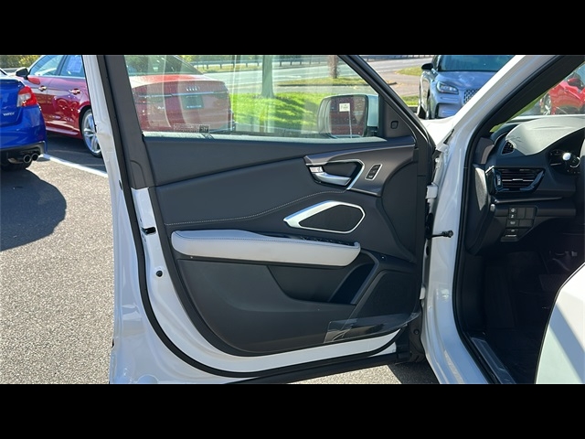 2025 Acura RDX Base photo 9
