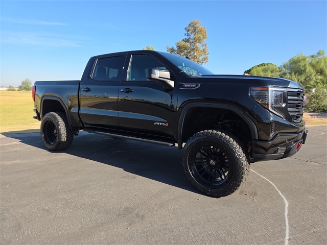2023 GMC Sierra 1500 AT4's photo
