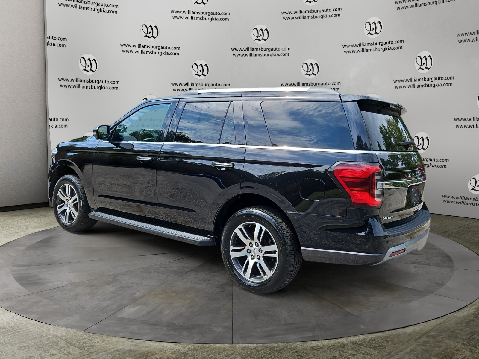 2024 Ford Expedition Limited photo 3