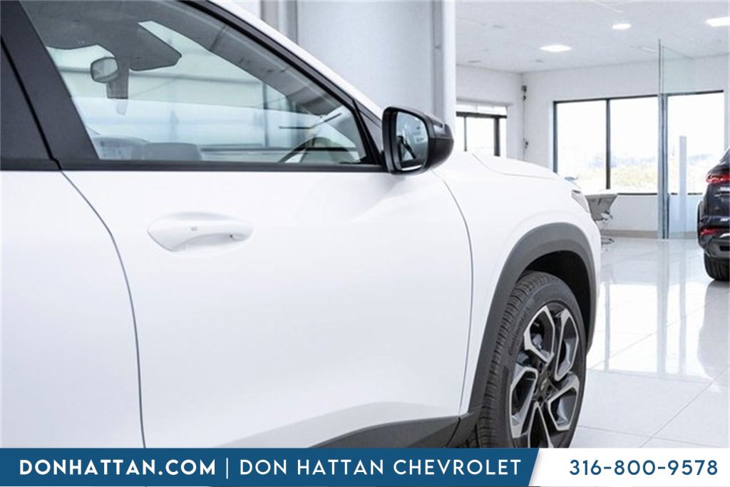 2025 Chevrolet Trax photo 24