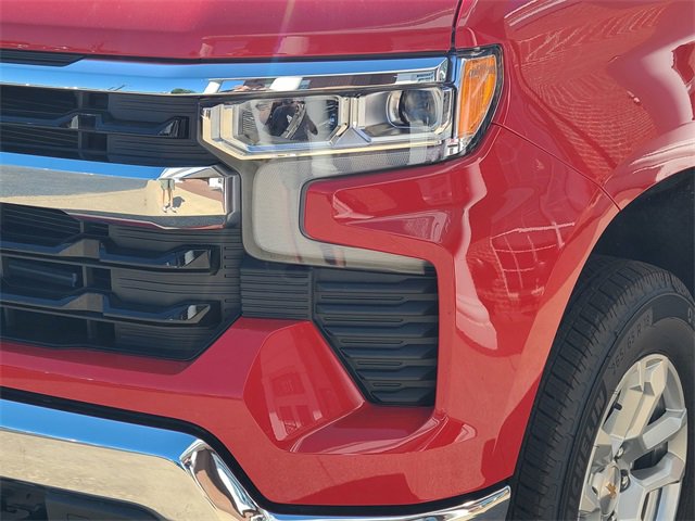 2025 Chevrolet Silverado 1500 LT photo 10