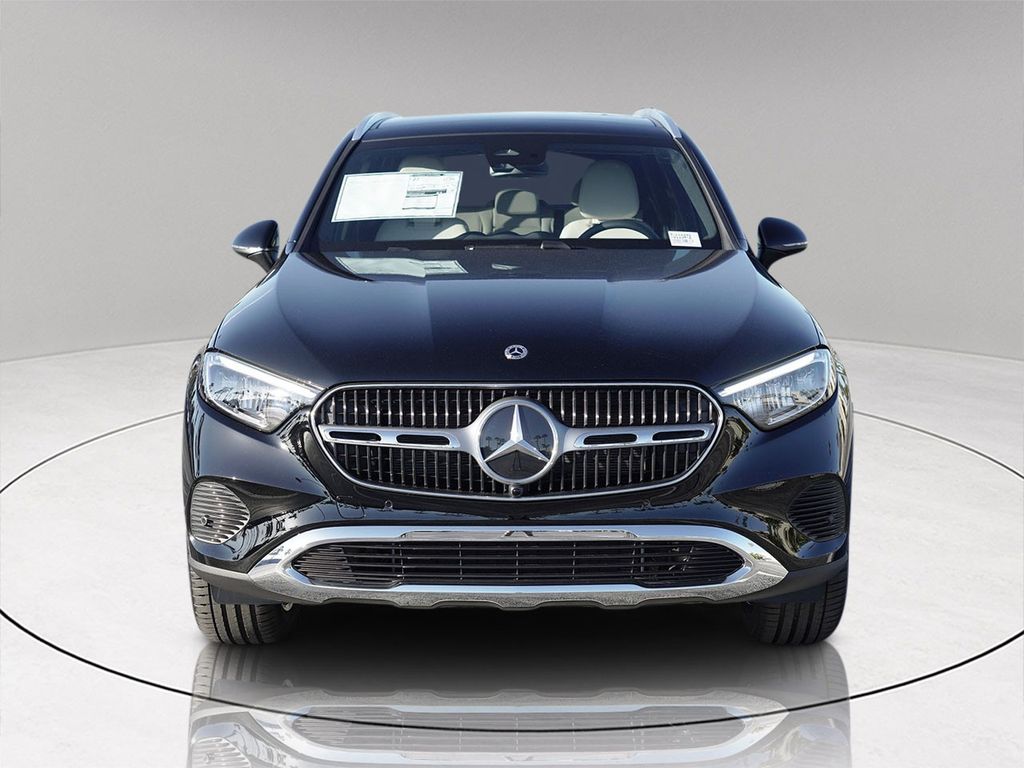 2026 Mercedes Benz GLC 300 photo 2