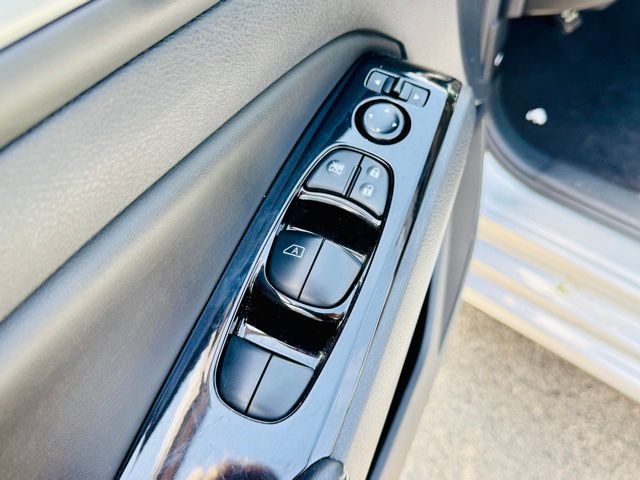 2023 Nissan Altima 2.5 SV photo 8