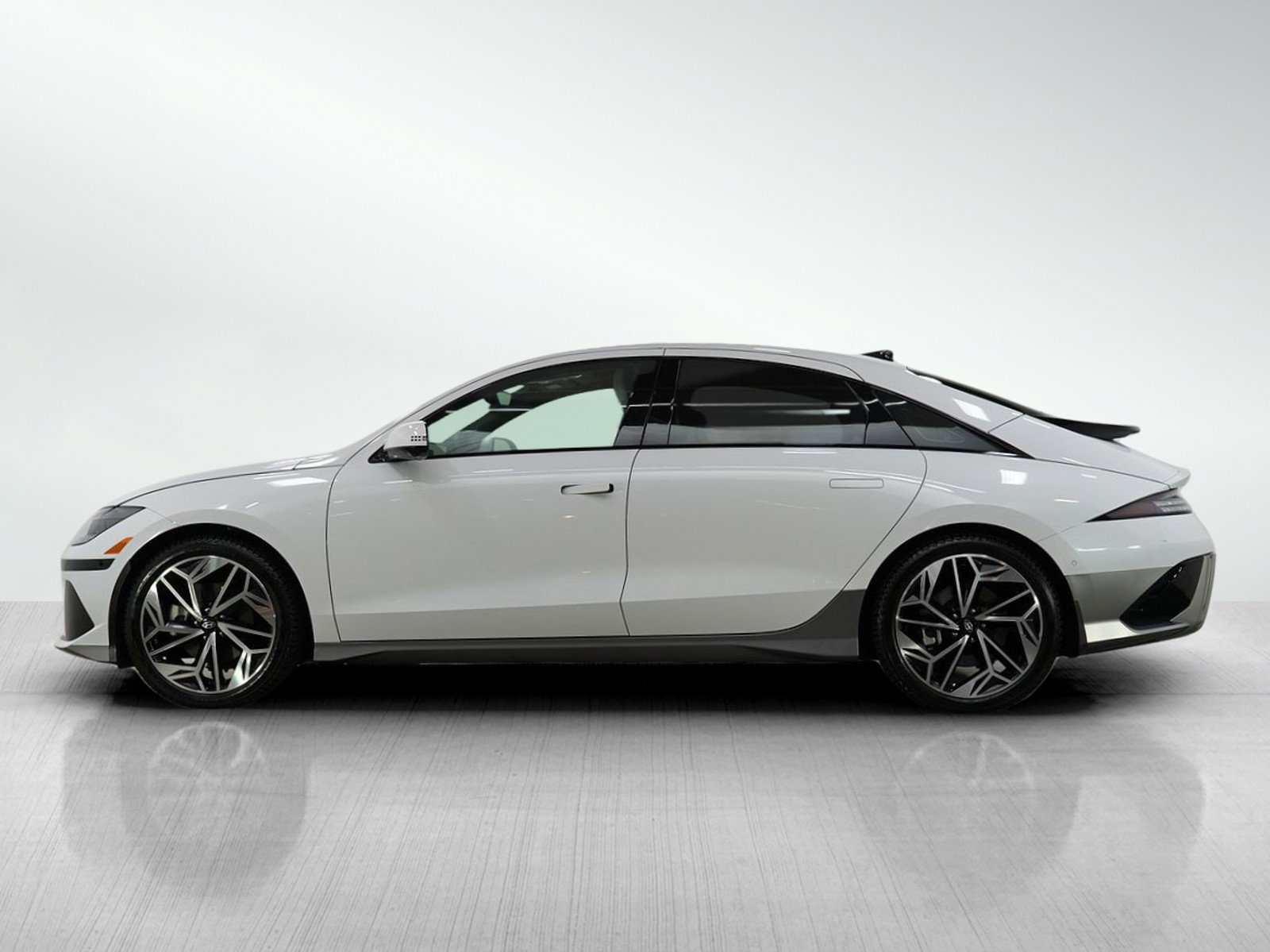 Used 2024 Hyundai IONIQ 6 Limited with VIN KMHM54AC9RA056332 for sale in Minneapolis, Minnesota