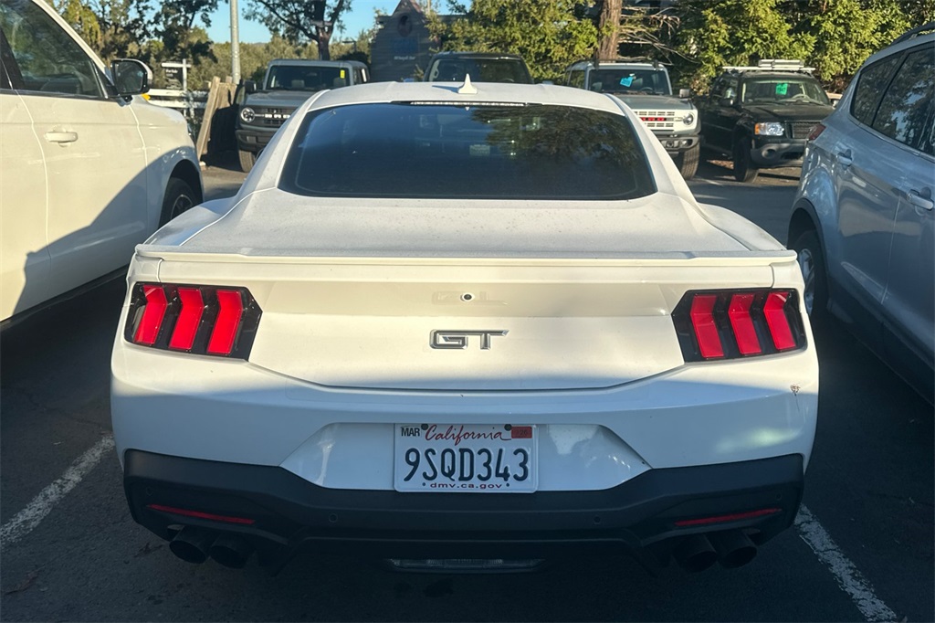 2025 Ford Mustang GT Premium photo 3