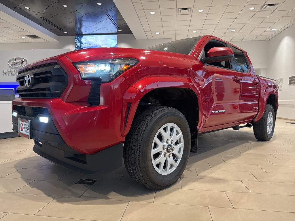 2024 Toyota Tacoma SR5 photo 8