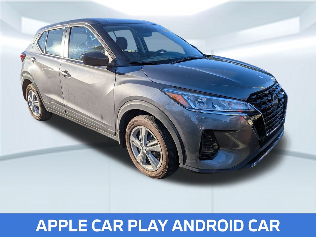 2022 Nissan Kicks S photo 2