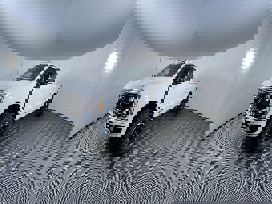 2025 Ford F-250 Lariat photo 4