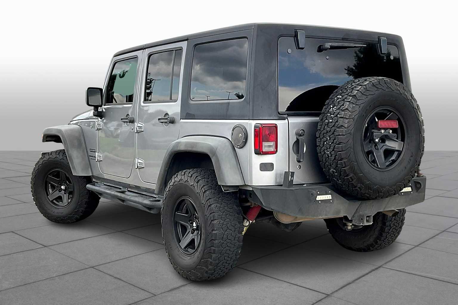 2018 Jeep Wrangler Unlimited Sport S photo 10
