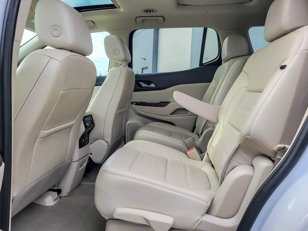 2021 GMC ACADIA - Image 10