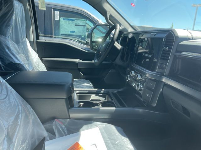 2026 Ford F-250 photo 3
