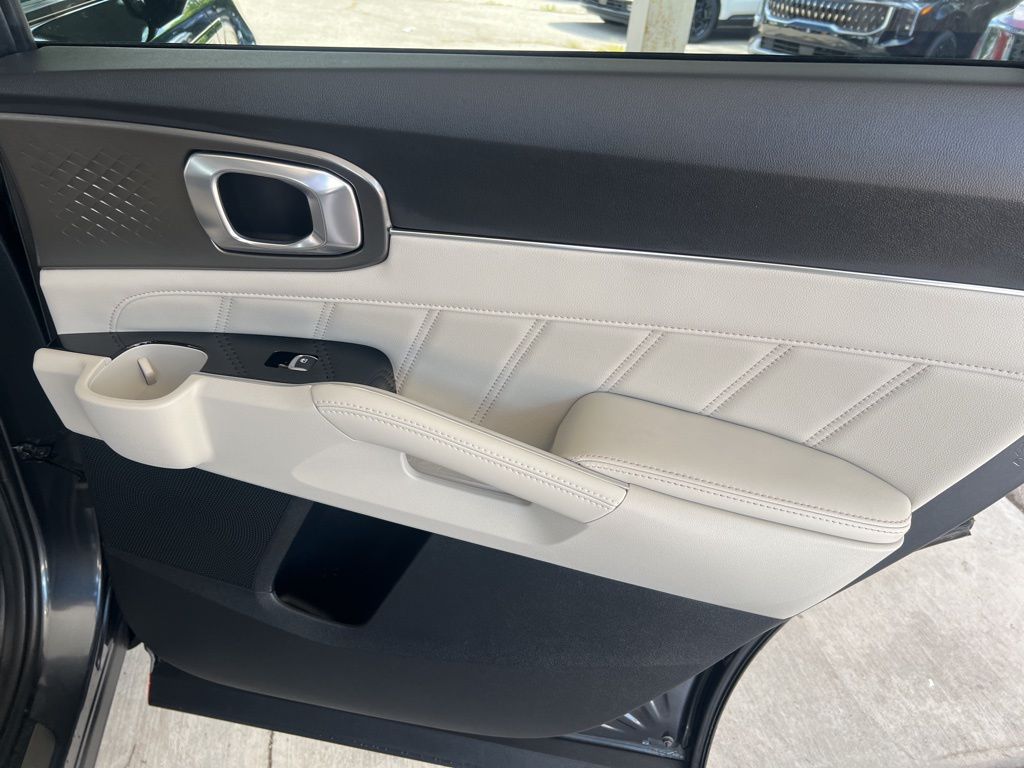 2022 Kia Sorento SX photo 15