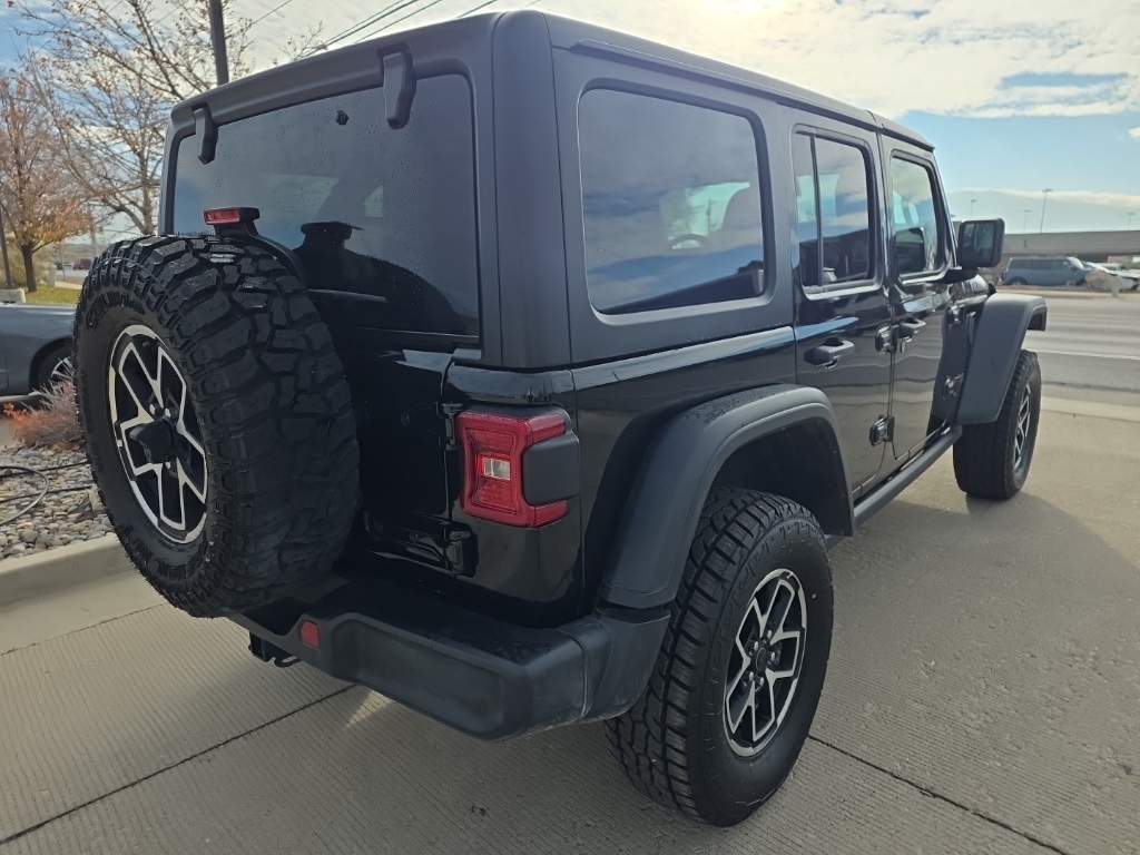 2024 Jeep Wrangler Rubicon photo 4