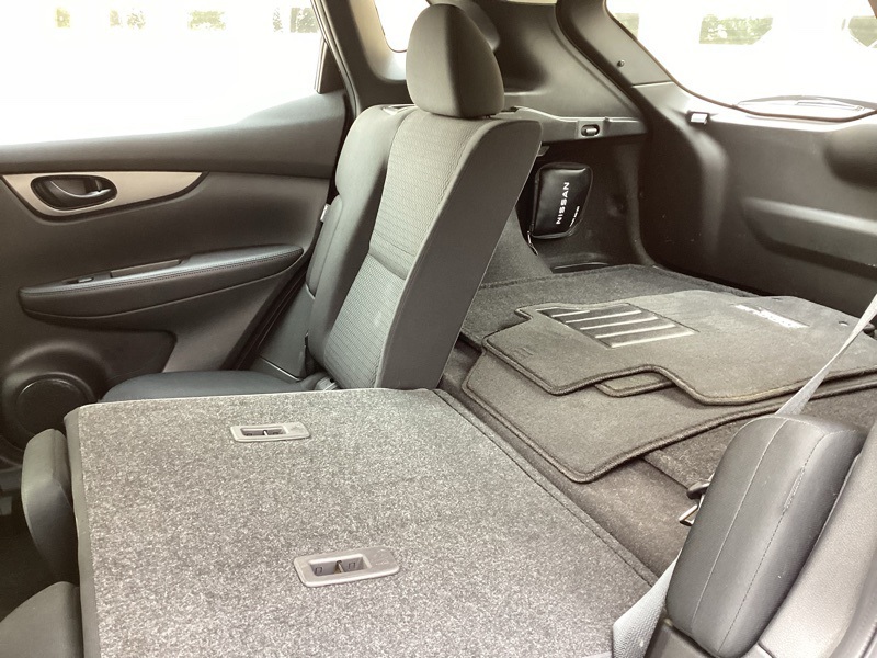 2022 Nissan Rogue Sport S photo 23