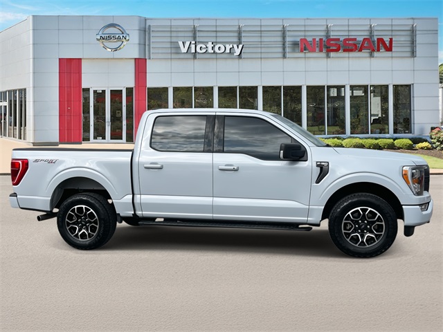 2022 Ford F-150 XLT photo 2