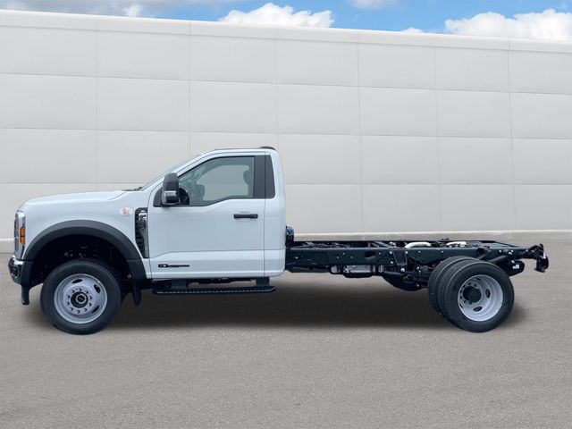 2024 Ford F-550 photo 2