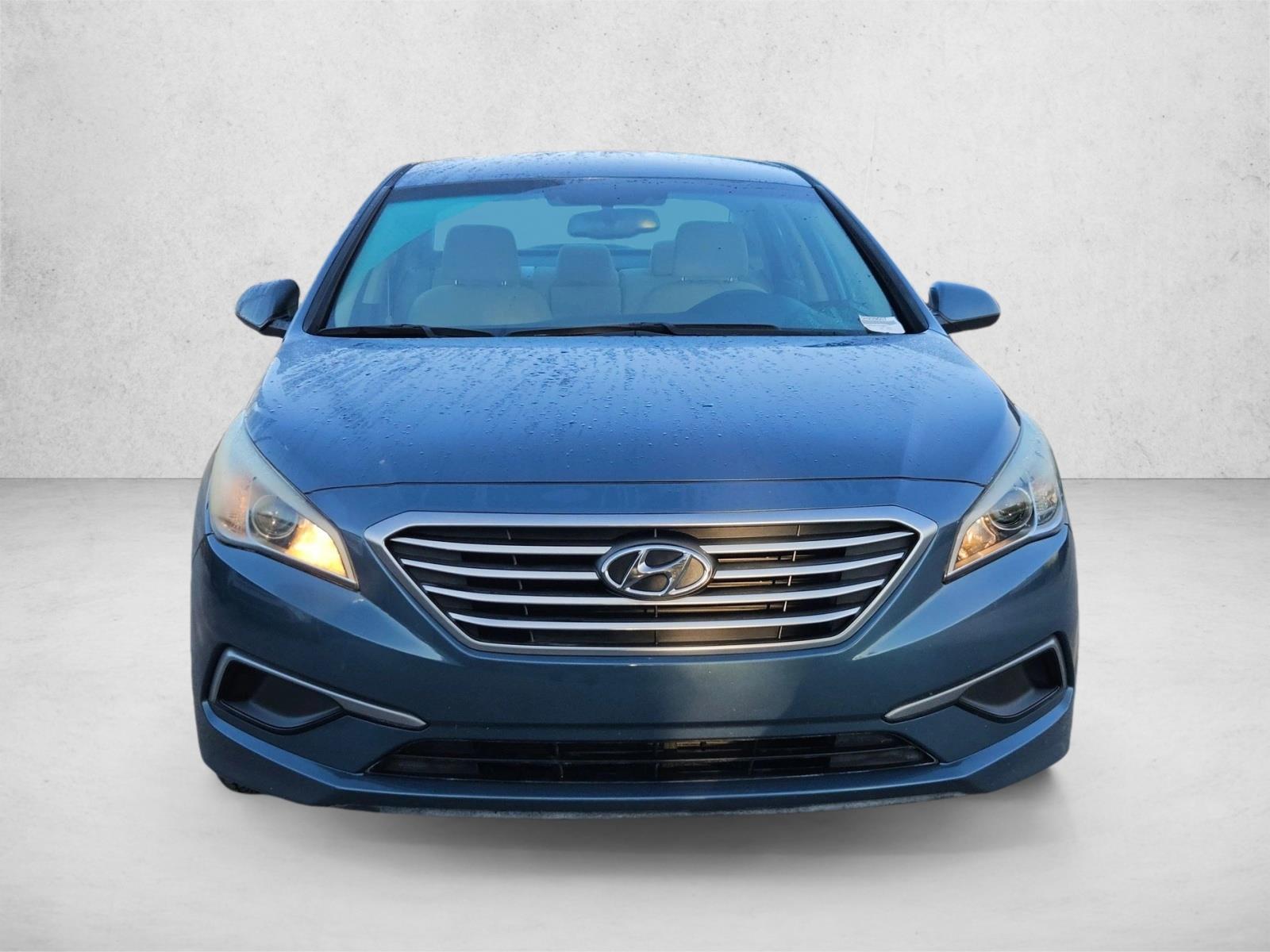 2016 Hyundai Sonata SE photo 2