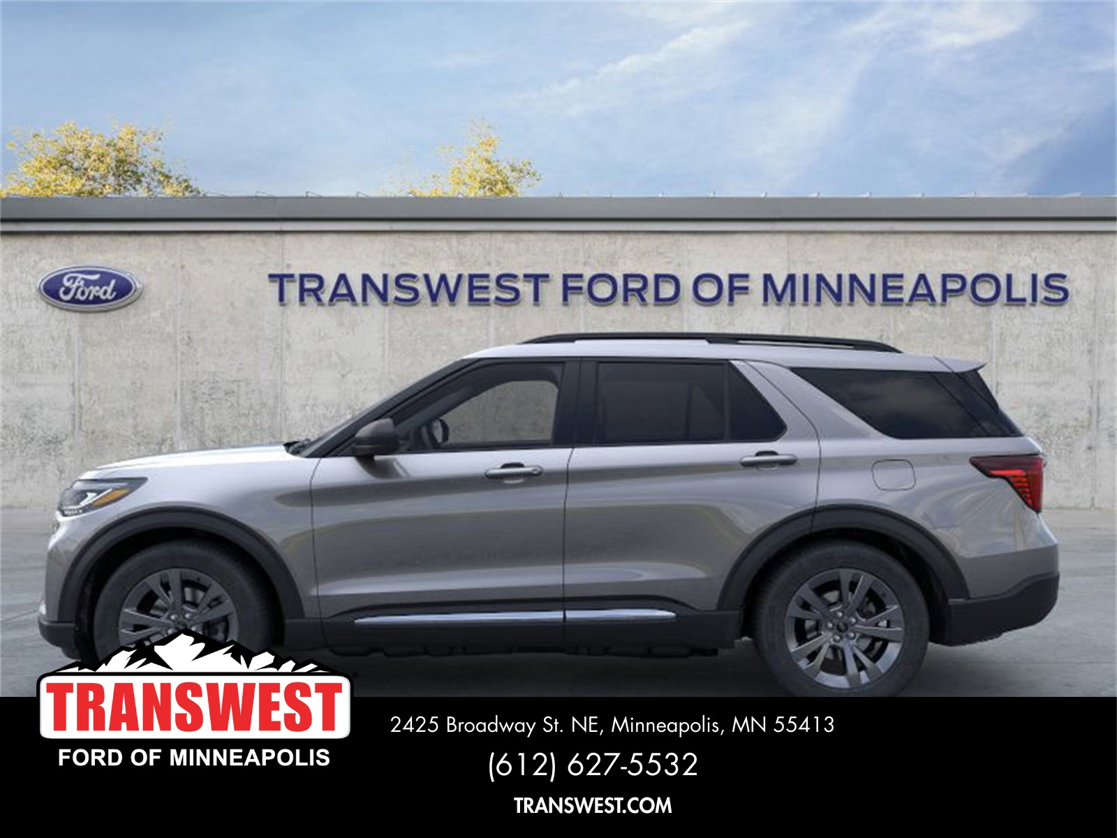 2025 Ford Explorer photo 3