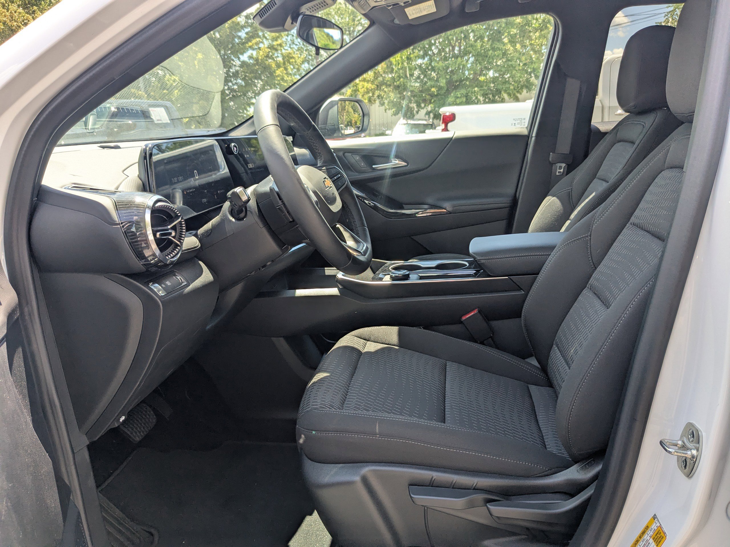 2026 Chevrolet Equinox LT photo 19