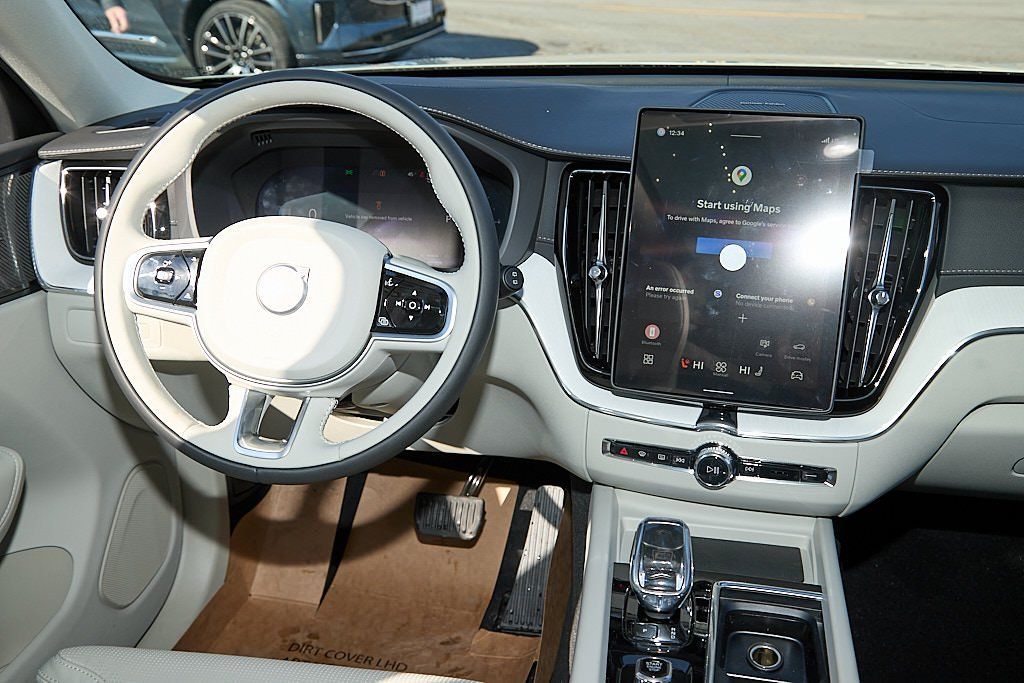 2026 VOLVO XC60 - Image 22