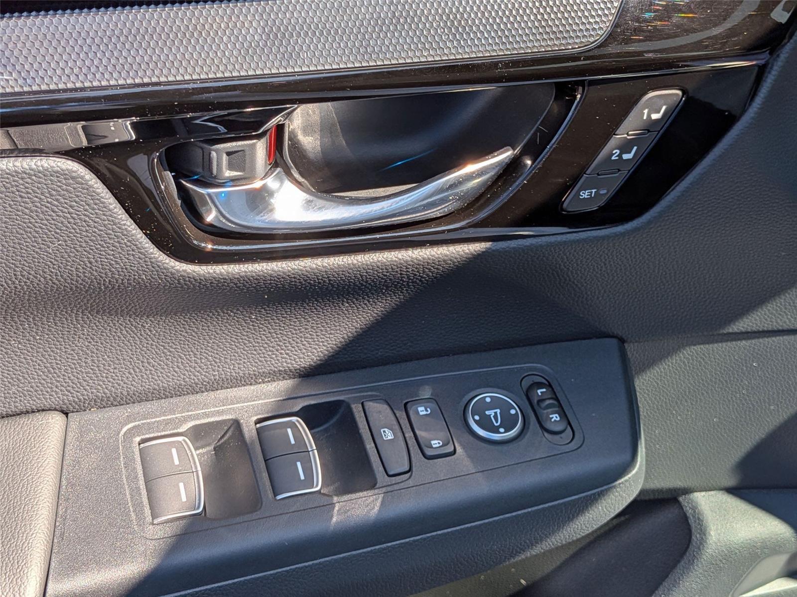 2025 Honda CR-V Hybrid Sport Touring photo 12