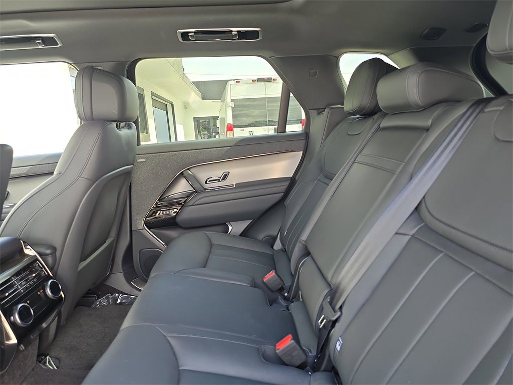 2024 Land Rover Range Rover Sport SE photo 10