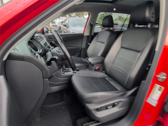2018 Volkswagen Tiguan SE photo 4