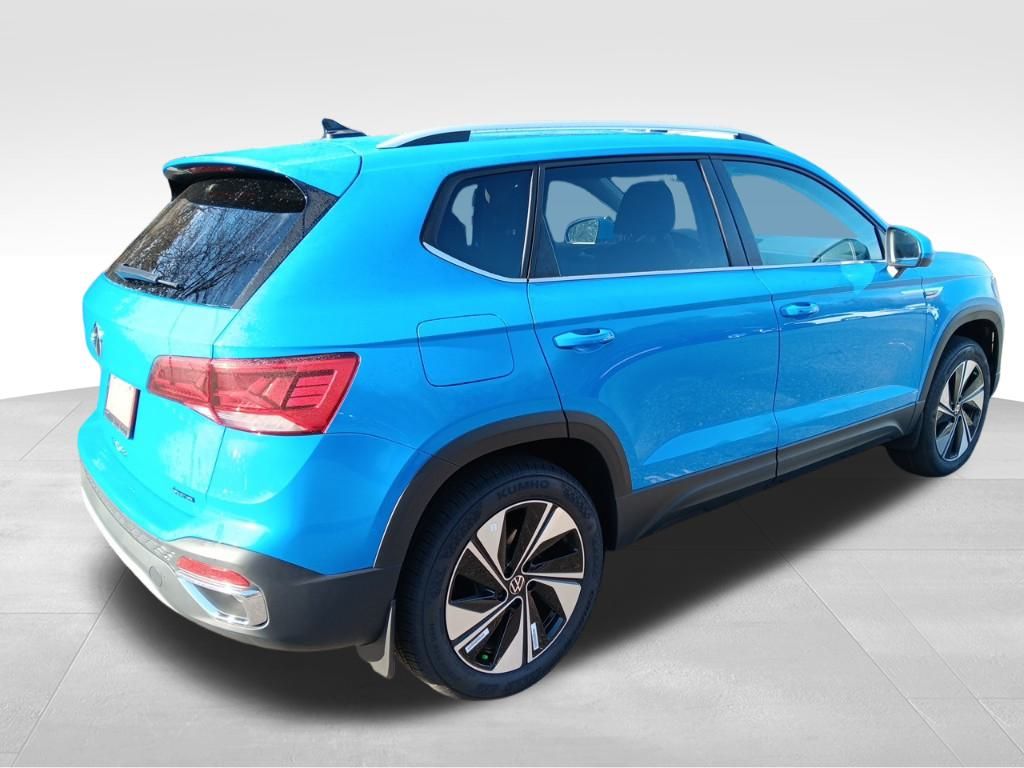 2024 Volkswagen Taos SE photo 5