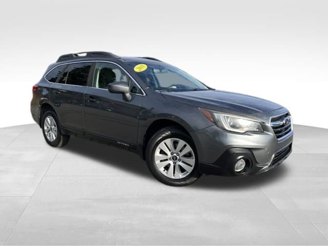 2018 Subaru Outback Premium's photo