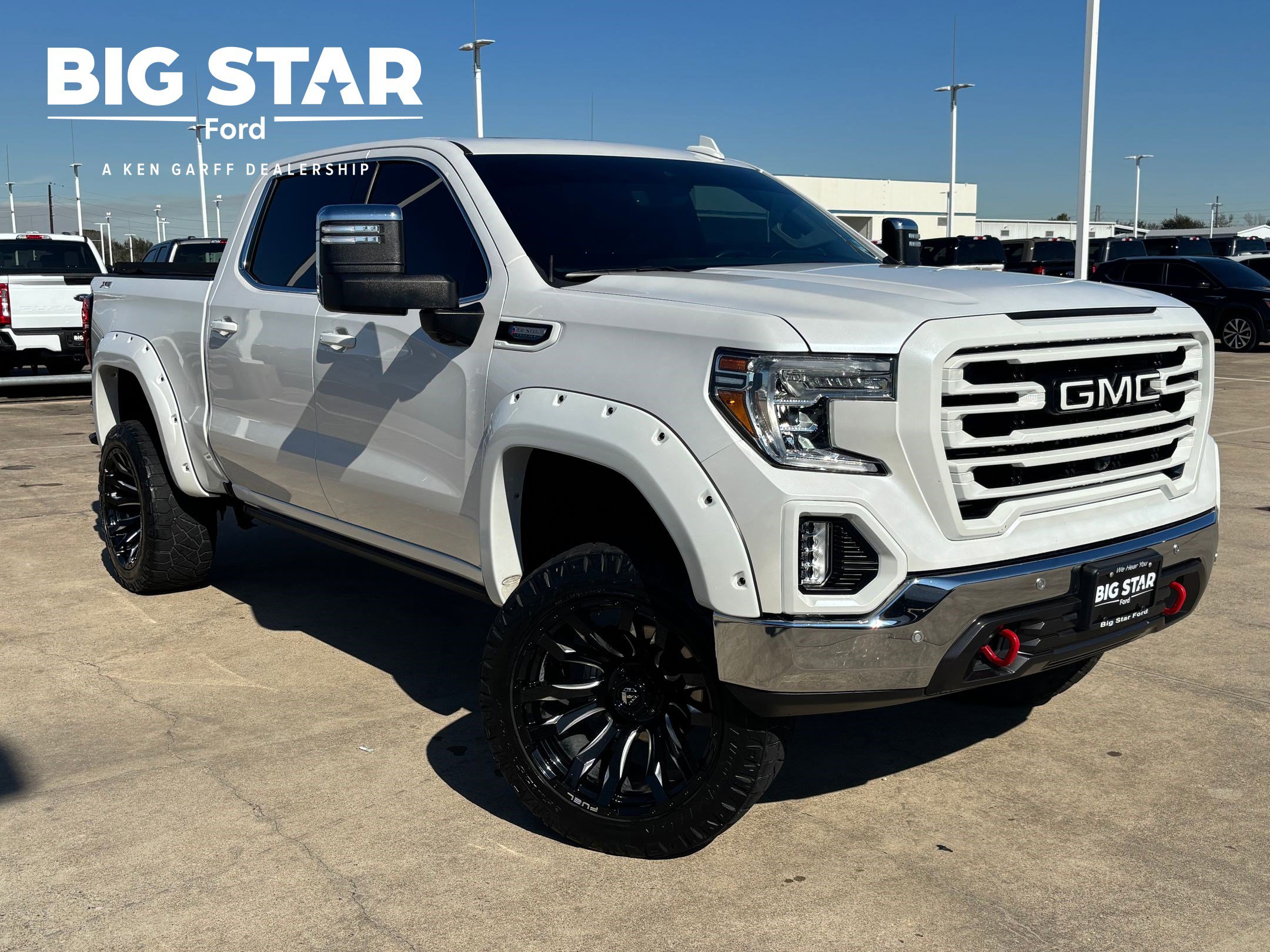 2021 GMC Sierra SLT's photo