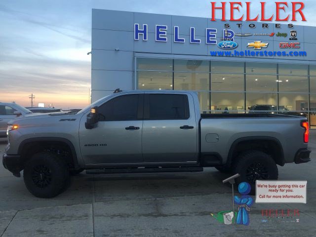 2025 Chevrolet Silverado 2500HD ZR2's photo