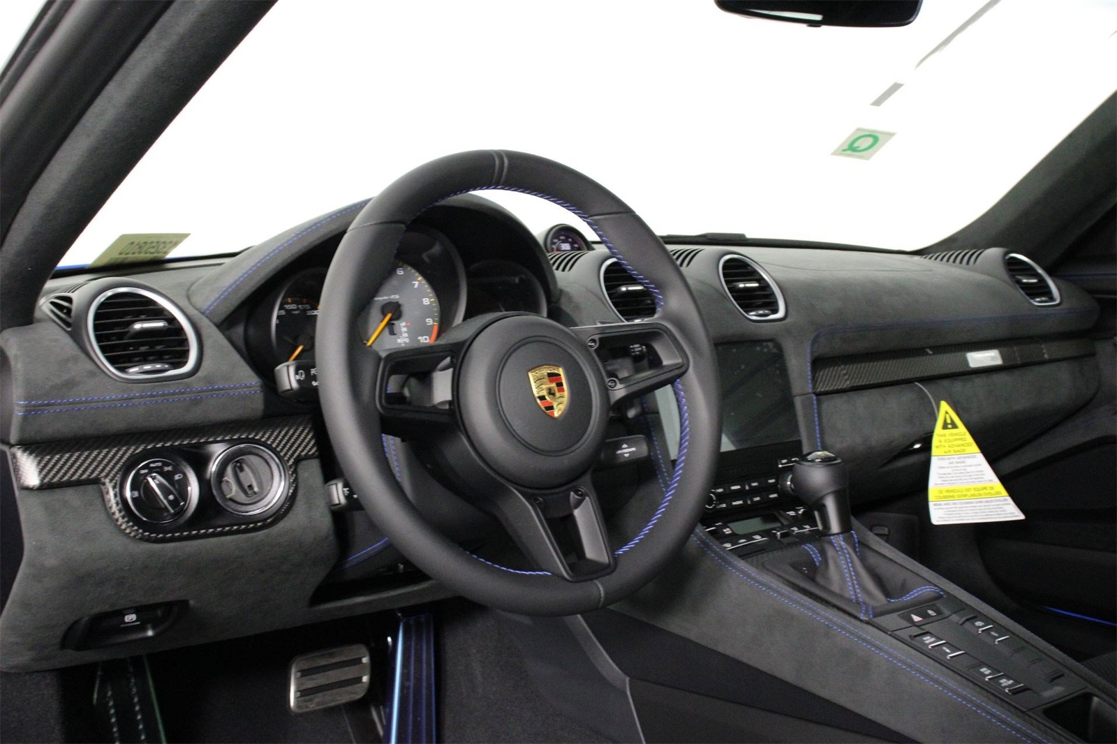 2025 Porsche Boxster Spyder photo 4