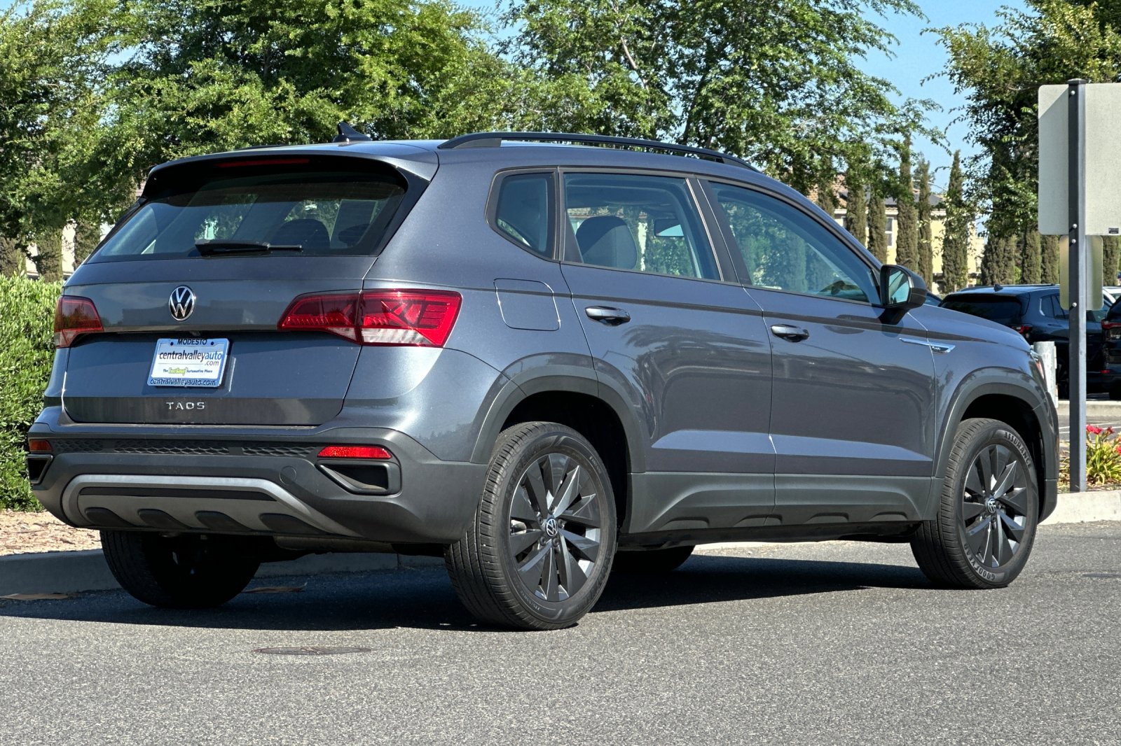 2022 Volkswagen Taos S photo 4