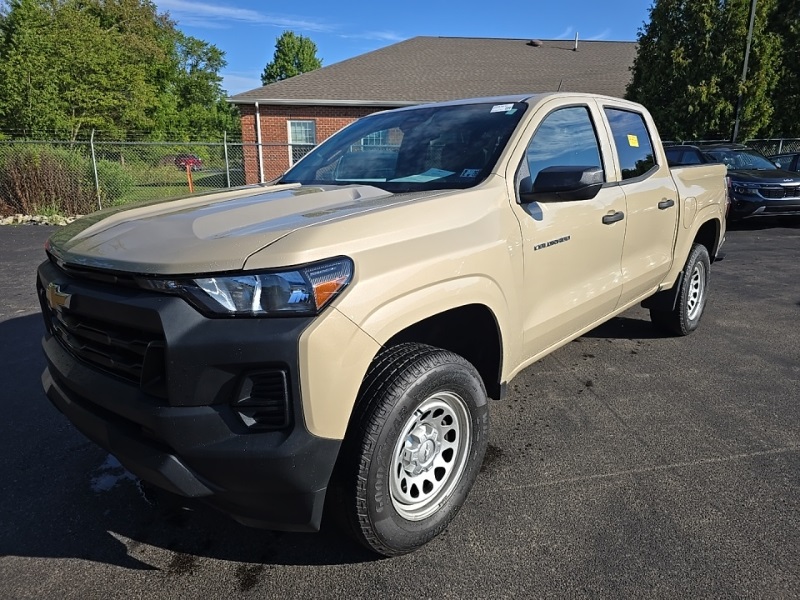 2023 Chevrolet Colorado Work Truck photo 3