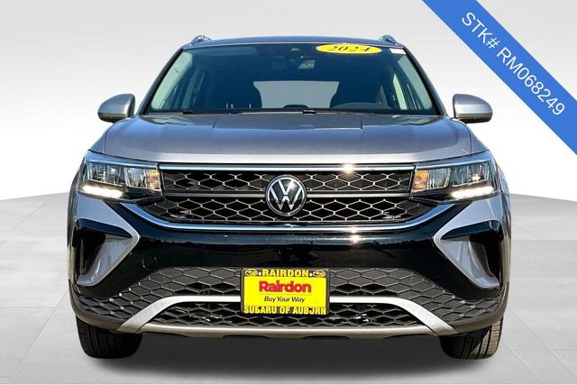 2024 Volkswagen Taos SE photo 2