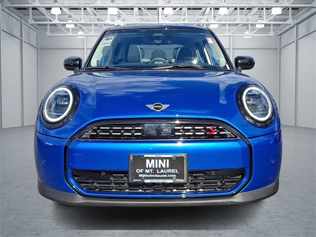 2025 Mini Cooper 4 Door Hardtop Signature photo 2