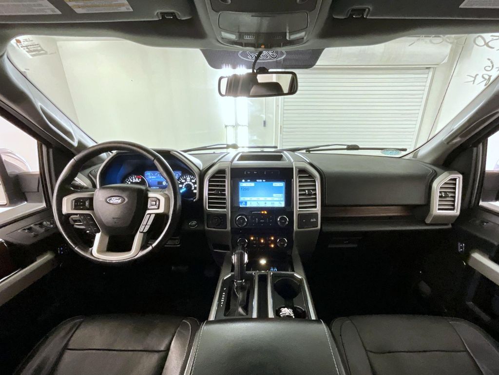 2016 Ford F-150 Lariat photo 12