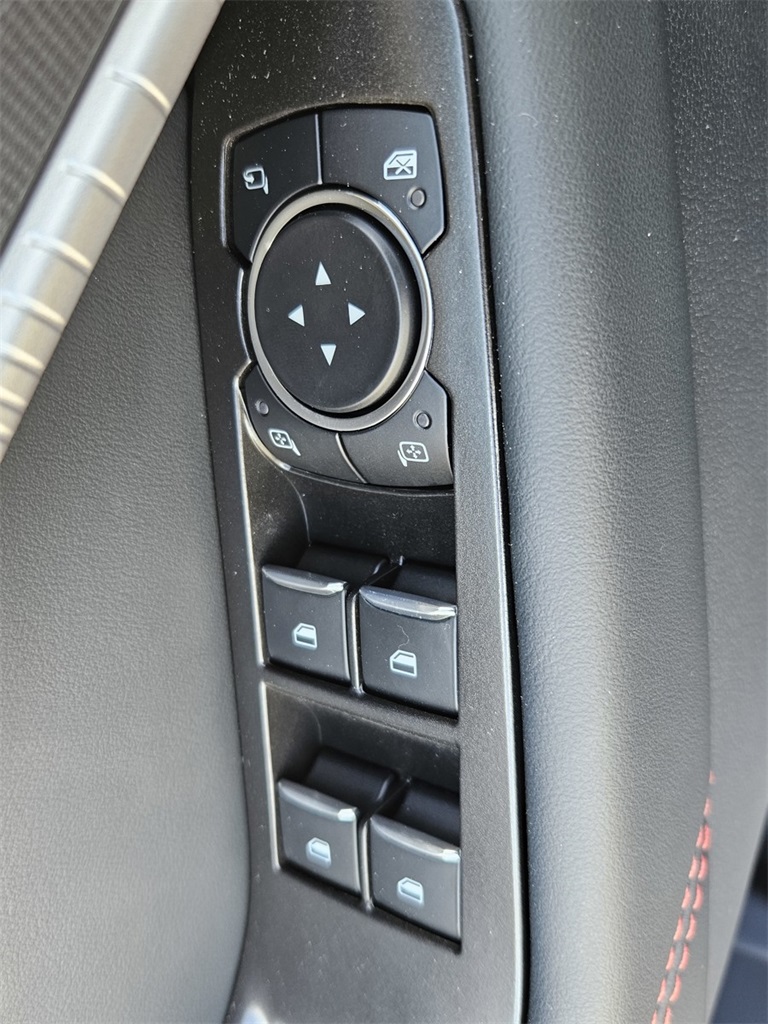2025 Ford Explorer ST-Line photo 11