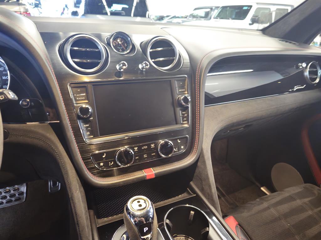 2020 Bentley Bentayga Speed photo 2