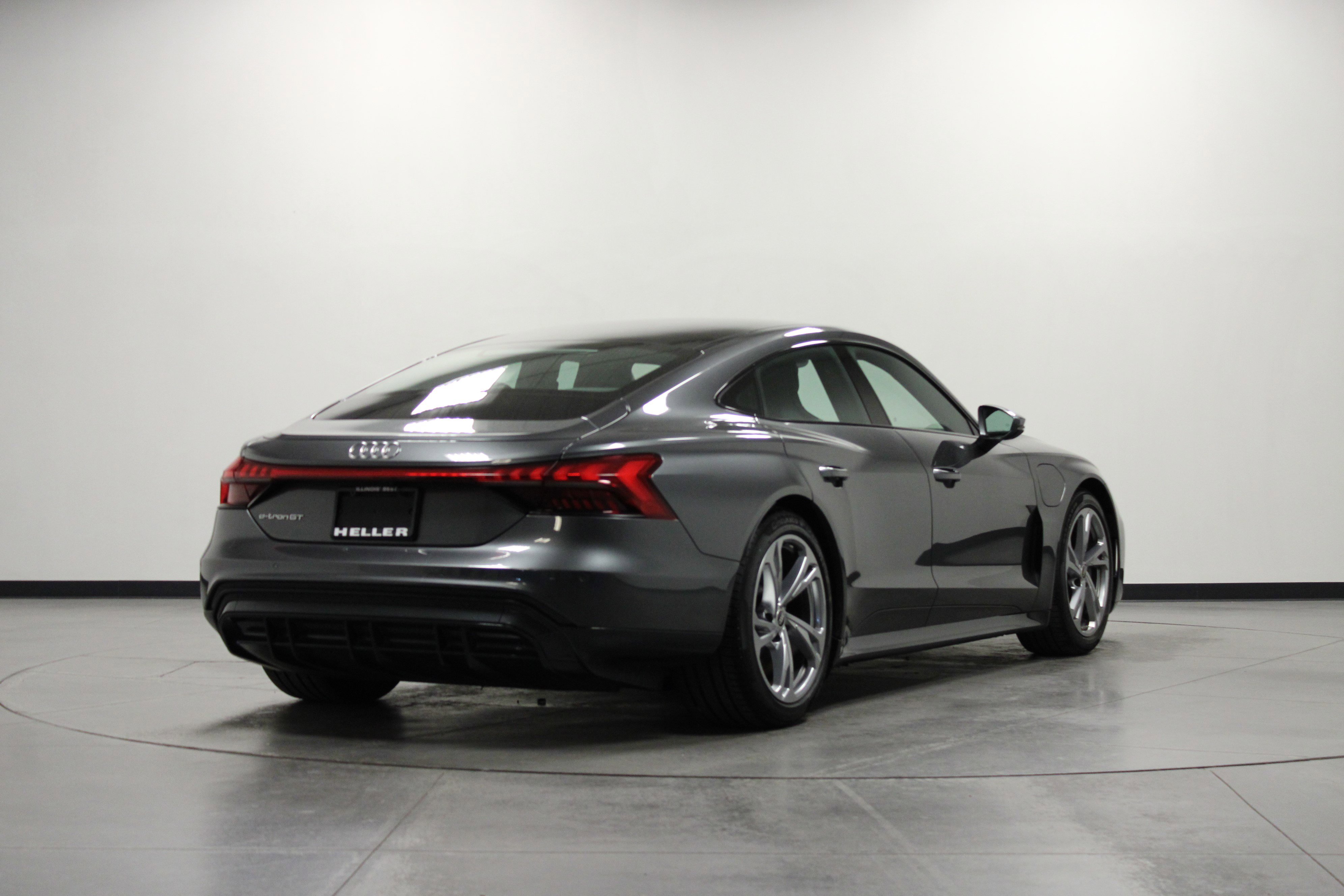 2023 Audi e-tron GT Premium Plus photo 3